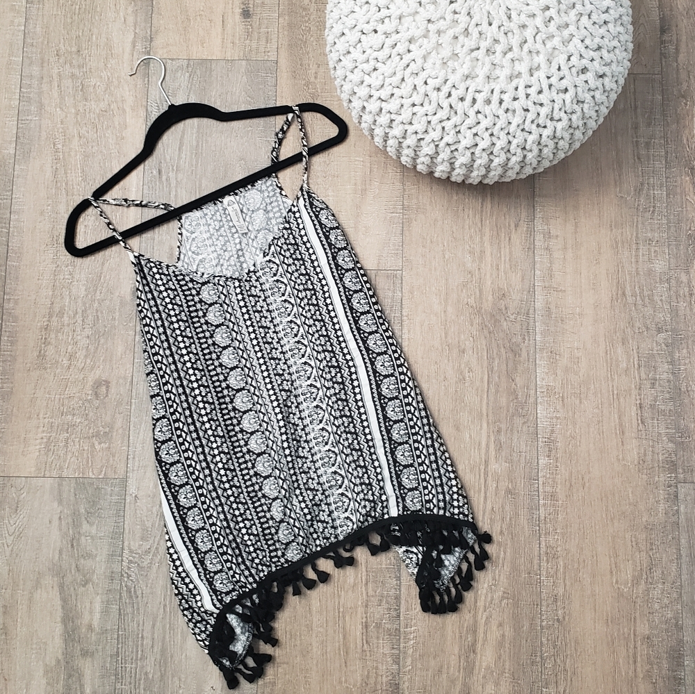 HOT PICK | Tassel Trimmed Boho Top